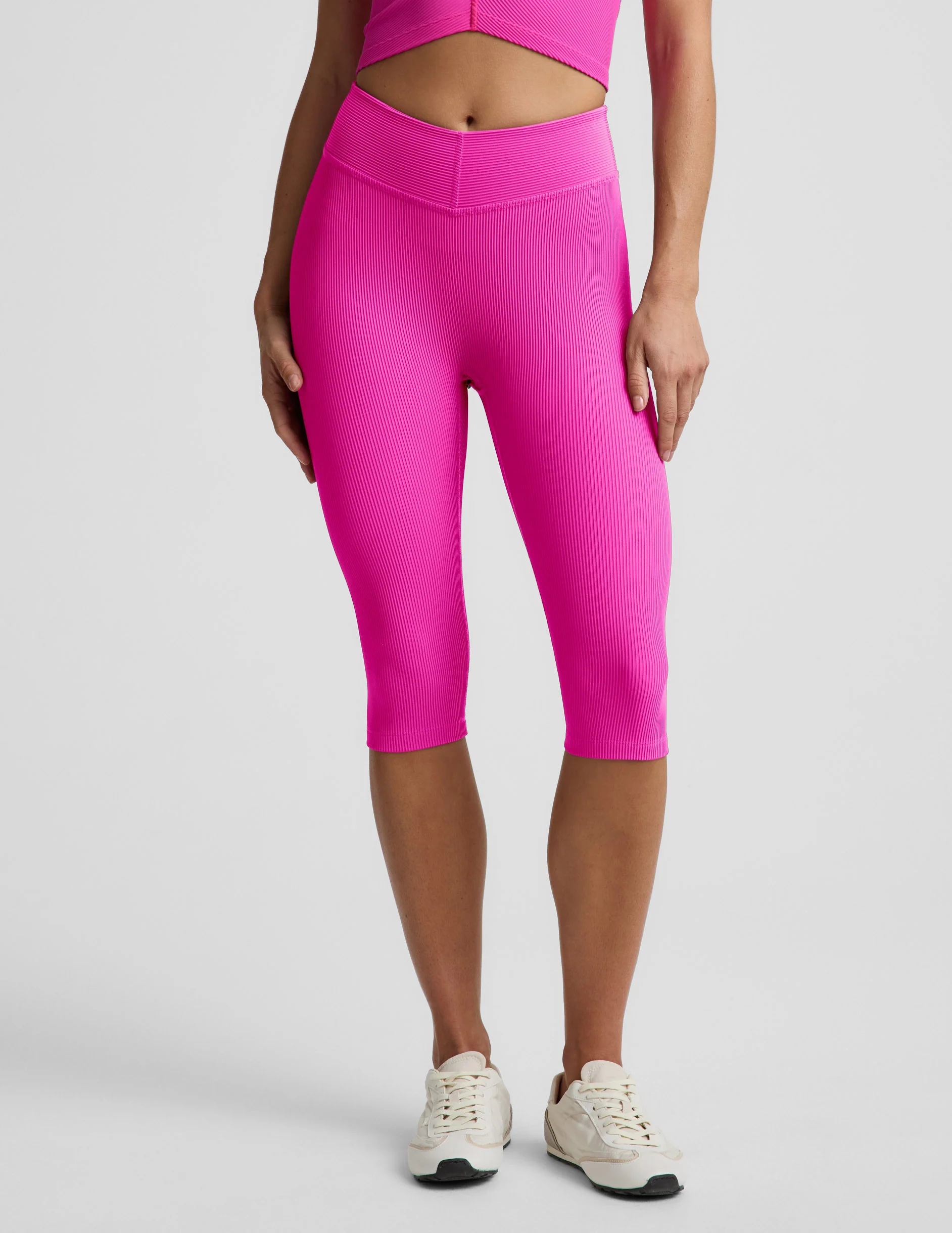 Impulse Ribbed V-Waist Pedal Pusher Legging - Image 2